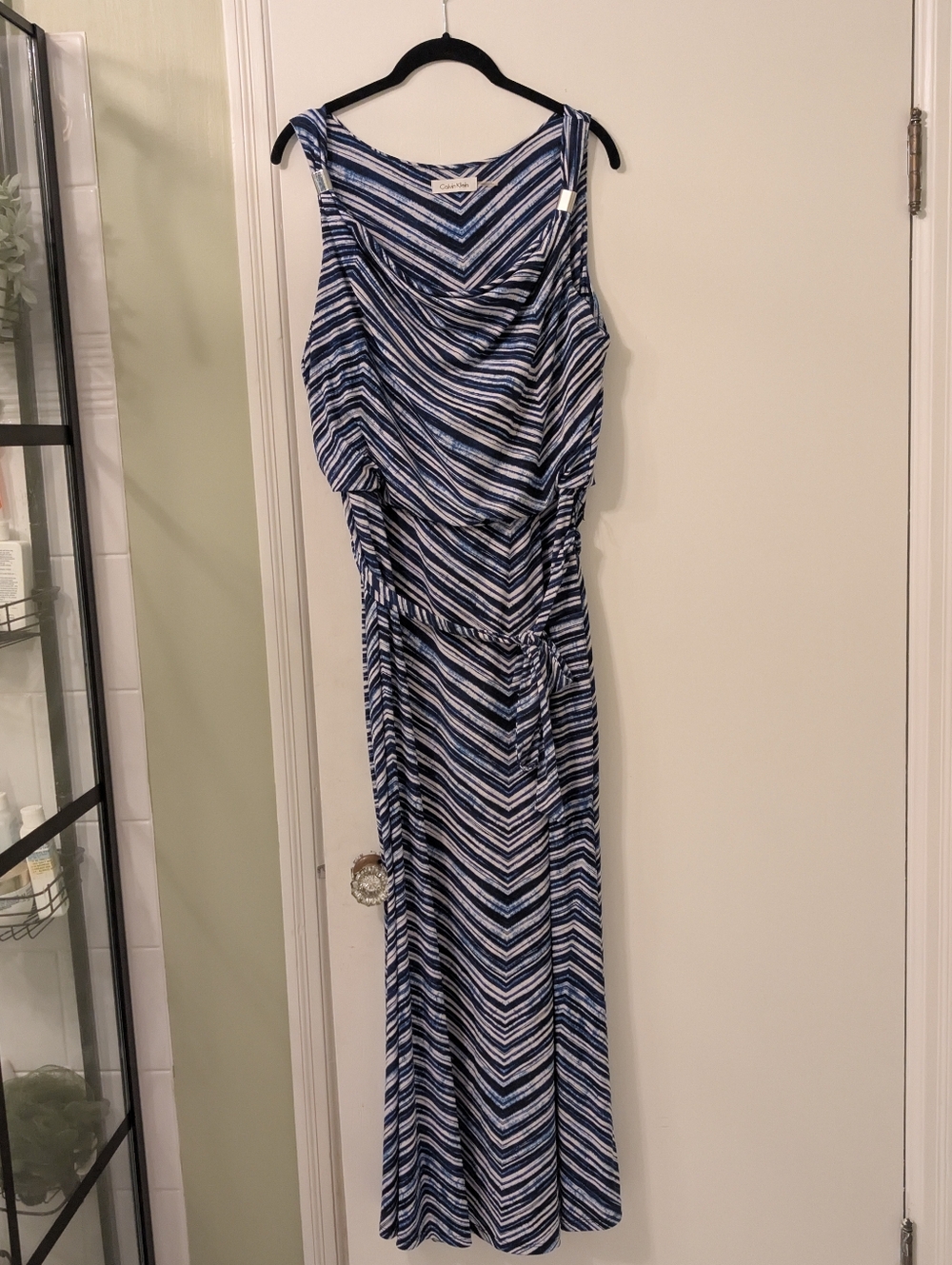 Calvin Klein Sleeveless Blue Chevron Maxi Dress (L/XL)